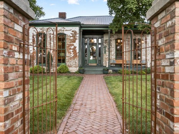 909 Manila Ave , Nashville, TN 37206