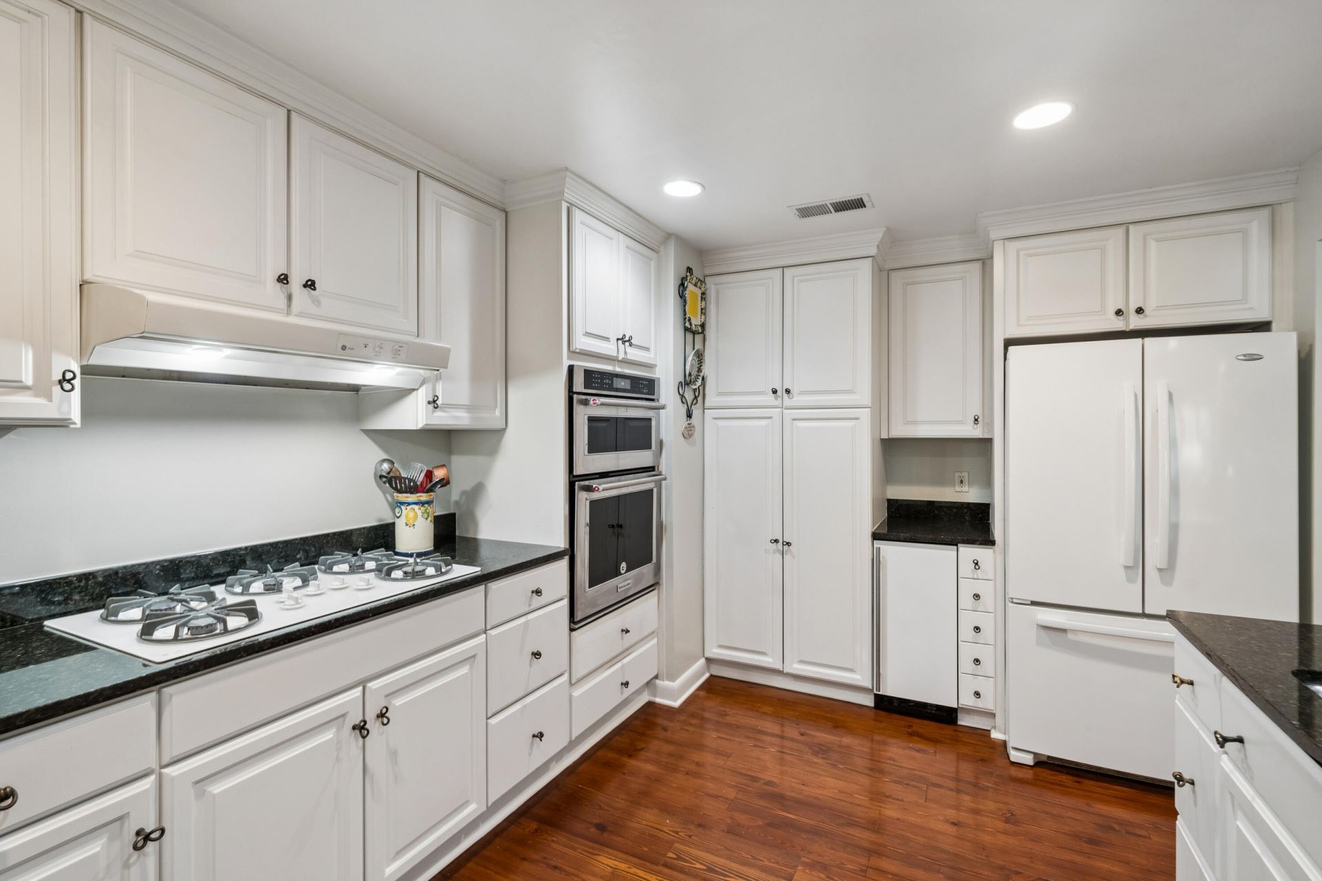 114 Live Oak Drive Photo 12