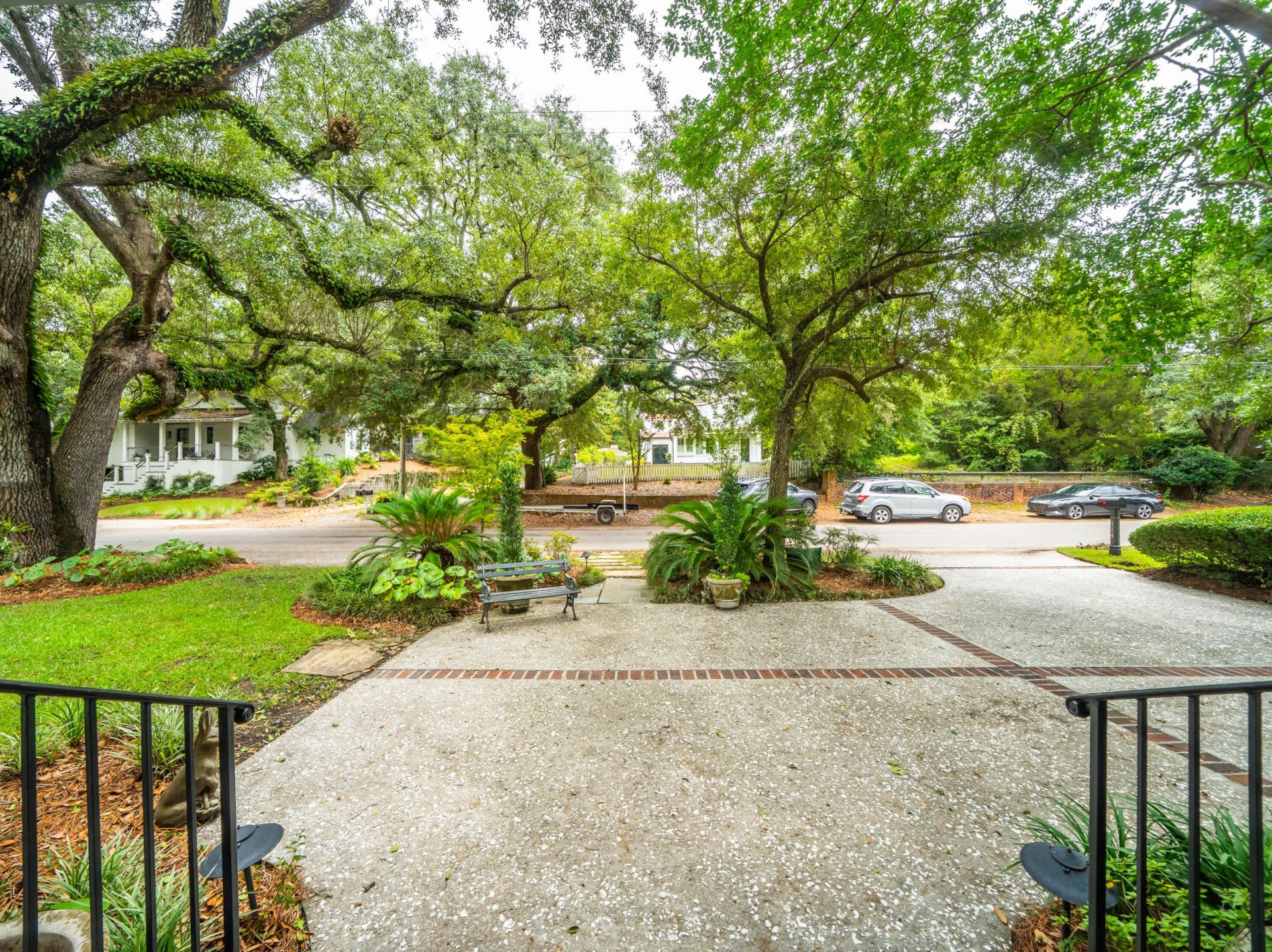 114 Live Oak Drive Photo 4