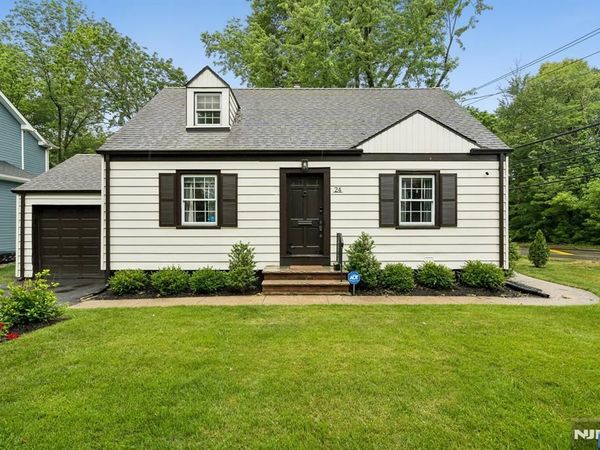 24 Iris Road, SUMMIT, NJ 07901