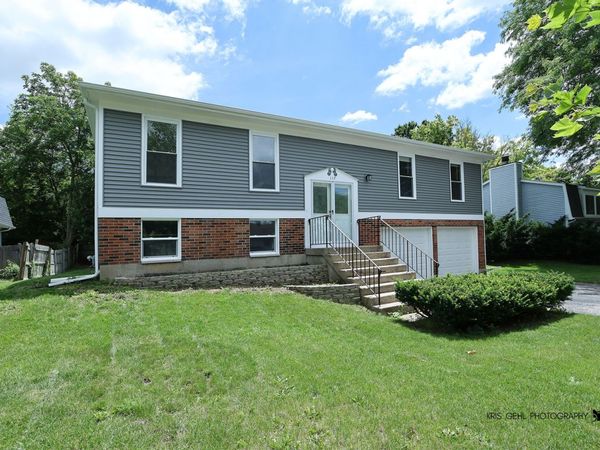 117 Carlisle Court , Cary, IL 60013