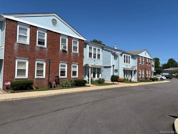 12 Athens, West Babylon, NY 11704