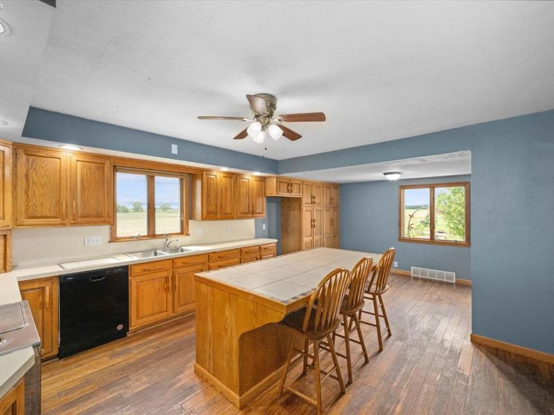 14245 W SR 163, Oak Harbor, OH 43449 Photo 11