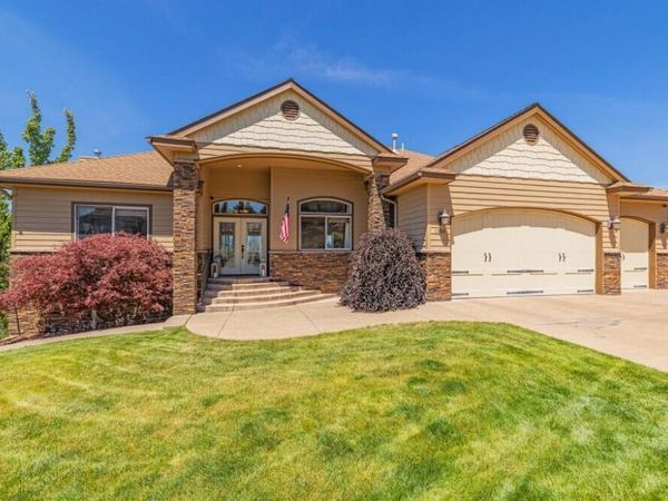1354 Ridgecrest Drive, Klamath Falls, OR 97601