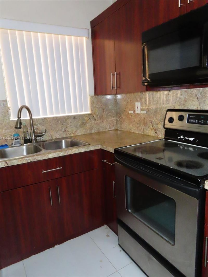 13894 SW 65th Ter , Unit 12, Miami, FL 33183 Photo