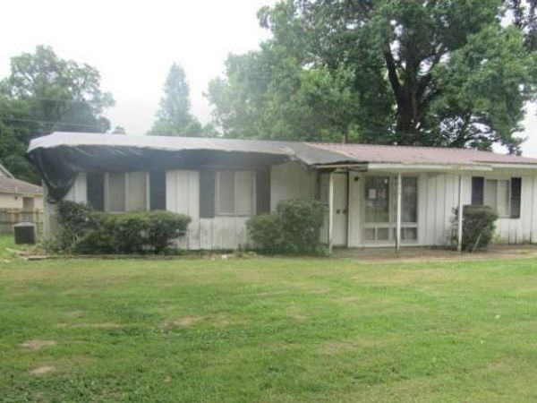 706 Redwood Drive, Forrest City, AR 72335