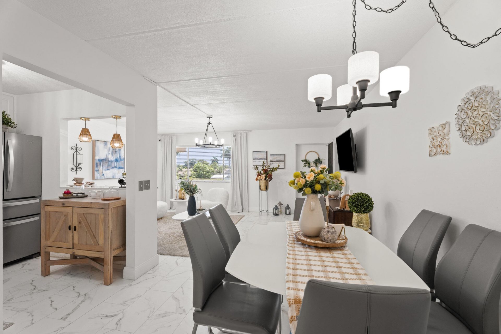 200 Village Green Circle E, Unit 206, Palm Springs, FL 33461 Photo
