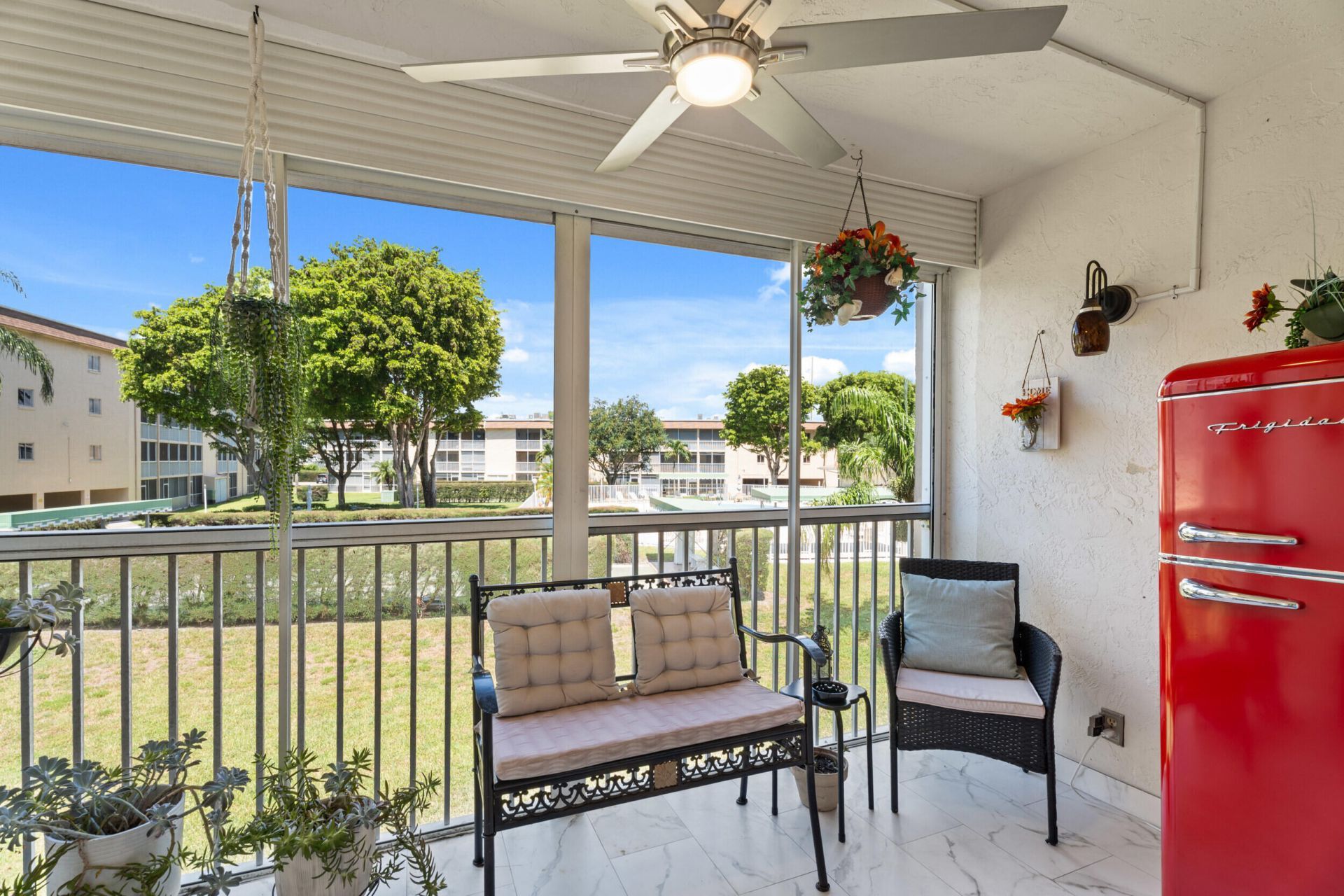 200 Village Green Circle E, Unit 206, Palm Springs, FL 33461 Photo