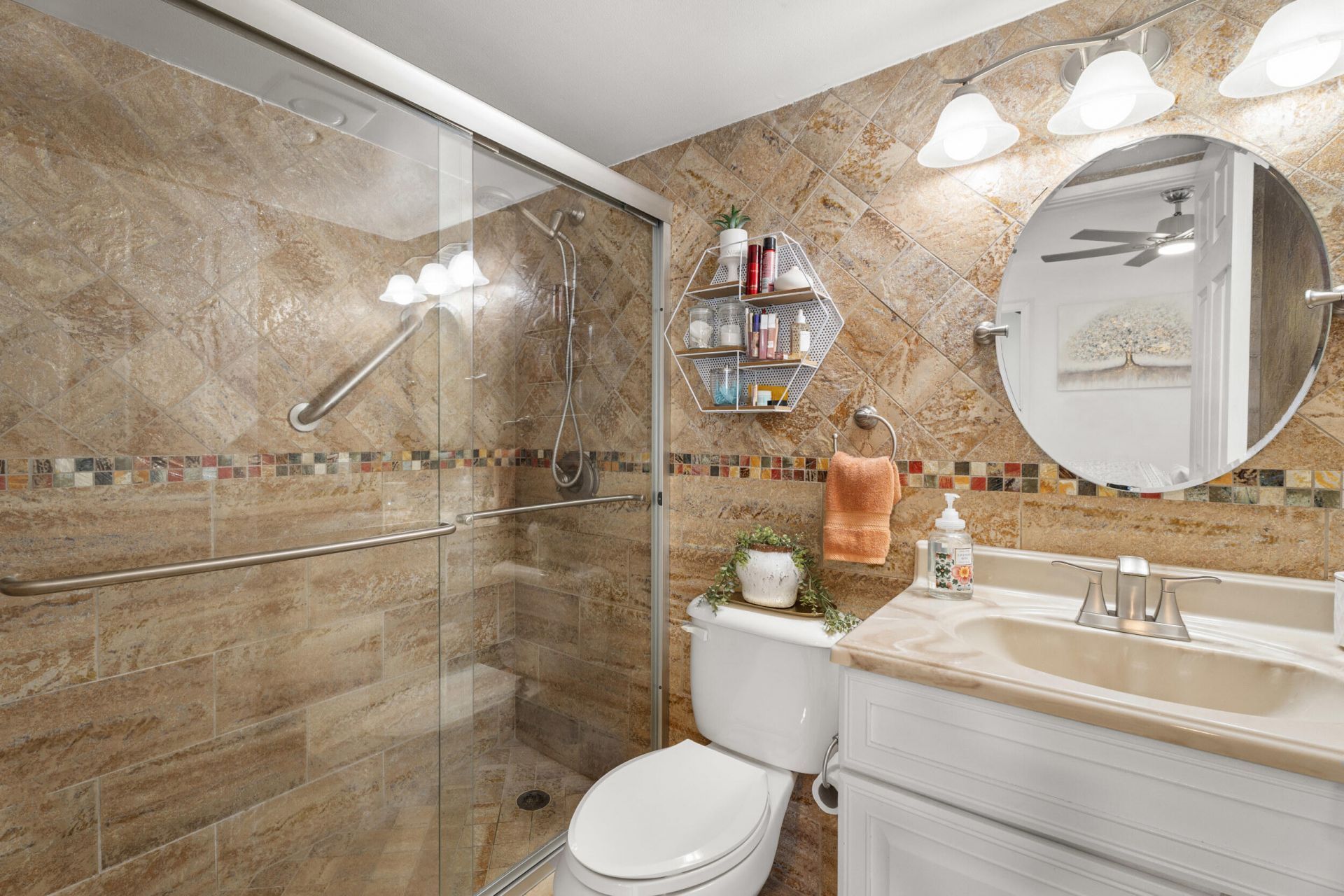 200 Village Green Circle E, Unit 206, Palm Springs, FL 33461 Photo