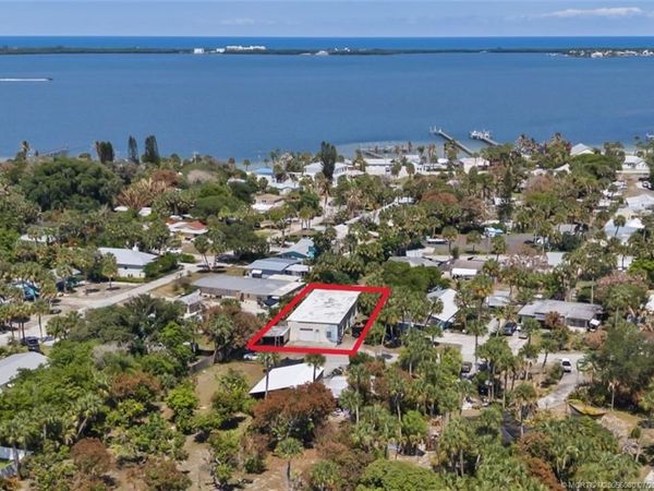 2653 NE Palm Avenue, Jensen Beach, FL 34957