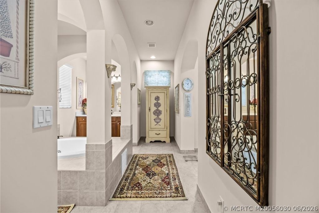 5718 SW Bald Eagle Drive, Palm City, FL 34990 Photo