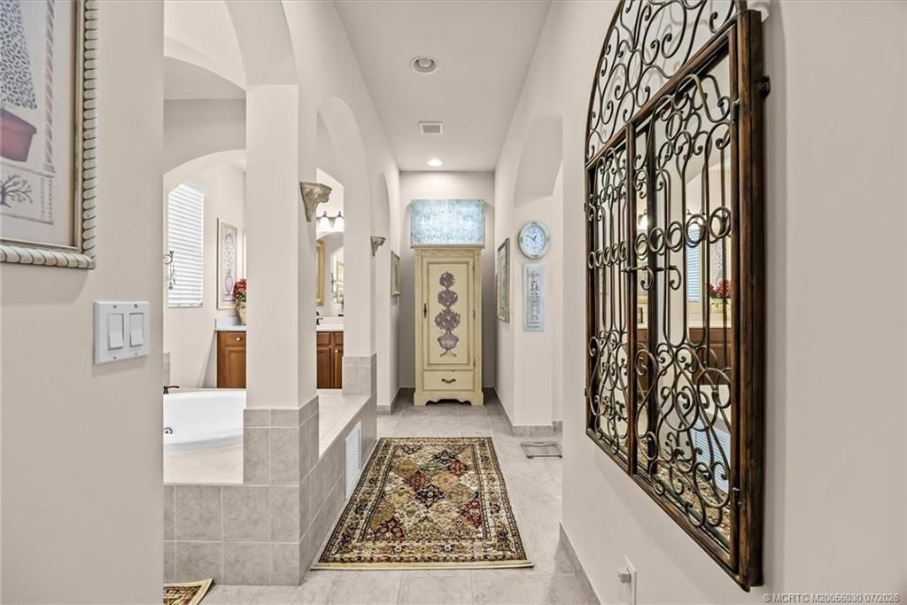 5718 SW Bald Eagle Drive, Palm City, FL 34990 Photo