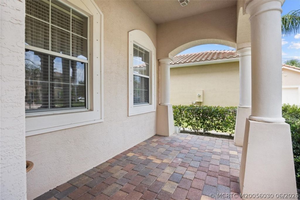 5718 SW Bald Eagle Drive, Palm City, FL 34990 Photo