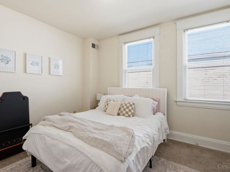 218 Donahue Street, Cincinnati, OH 45219 Photo 6