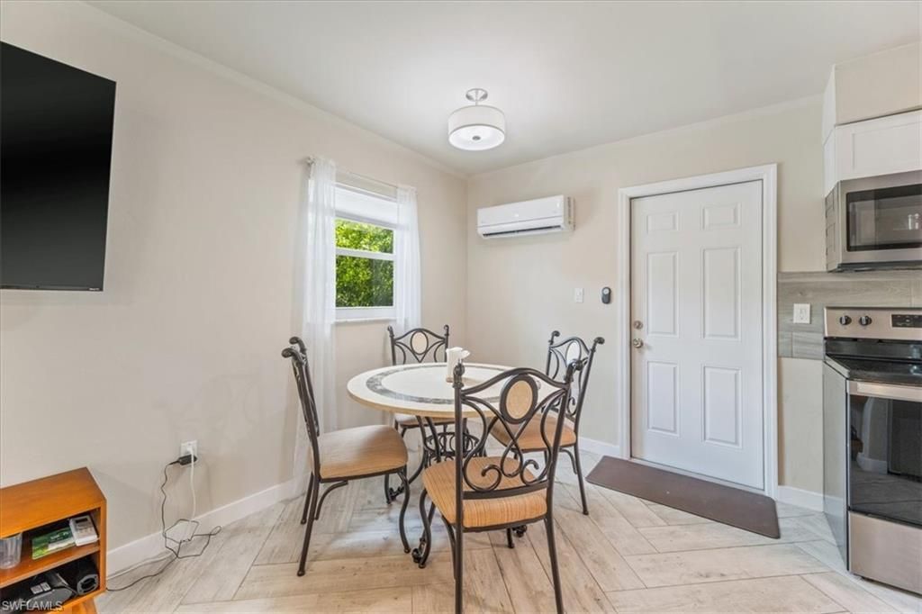 3365 Estey Ave, Naples, FL 34104 Photo