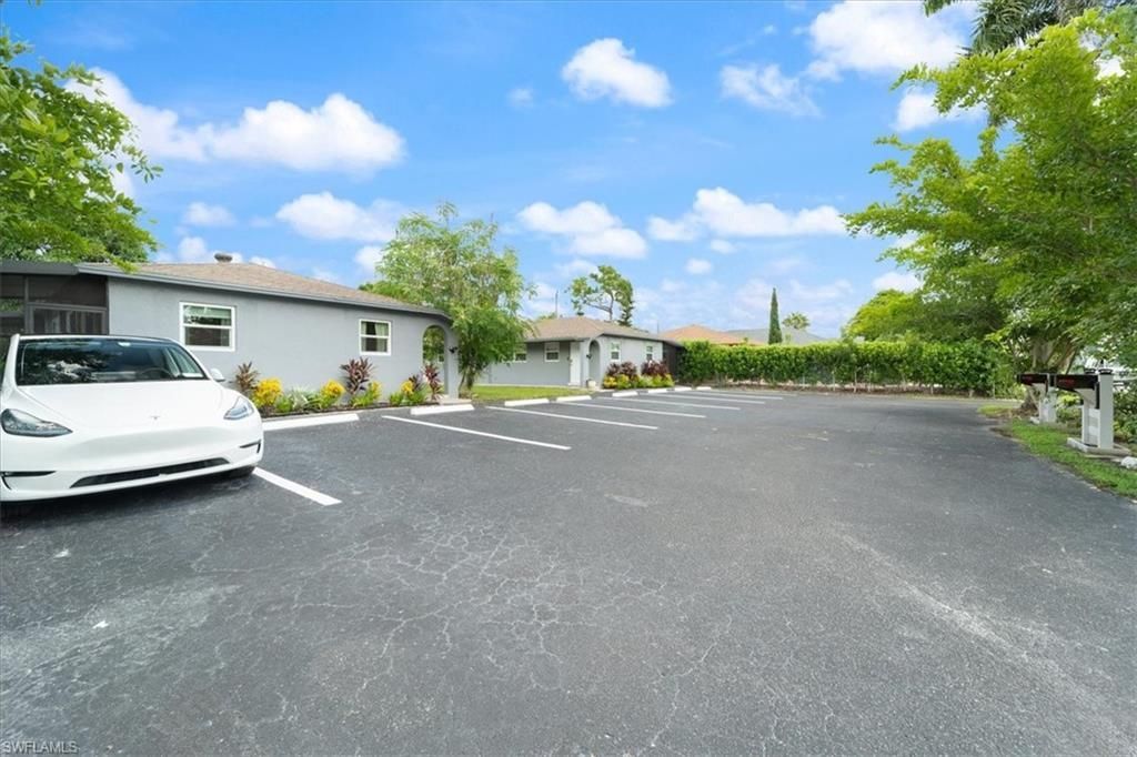 3365 Estey Ave, Naples, FL 34104 Photo