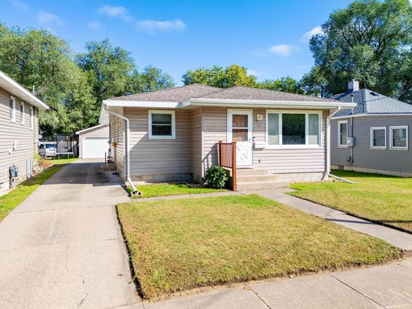 20 Lenox Street, Winona, MN 55987