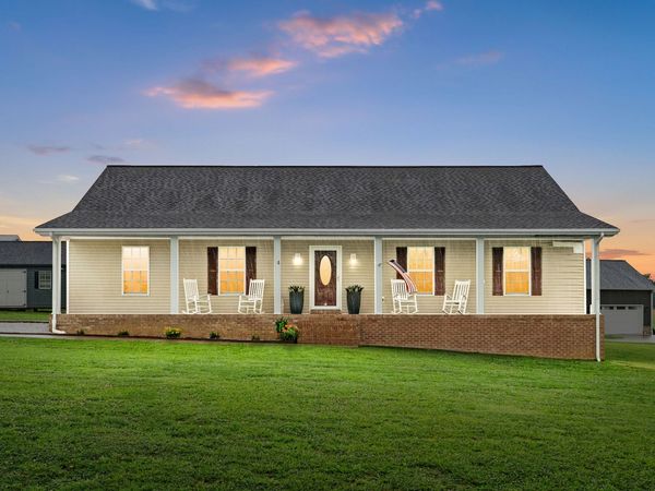 54 Victoria Dr , Cadiz, KY 42211