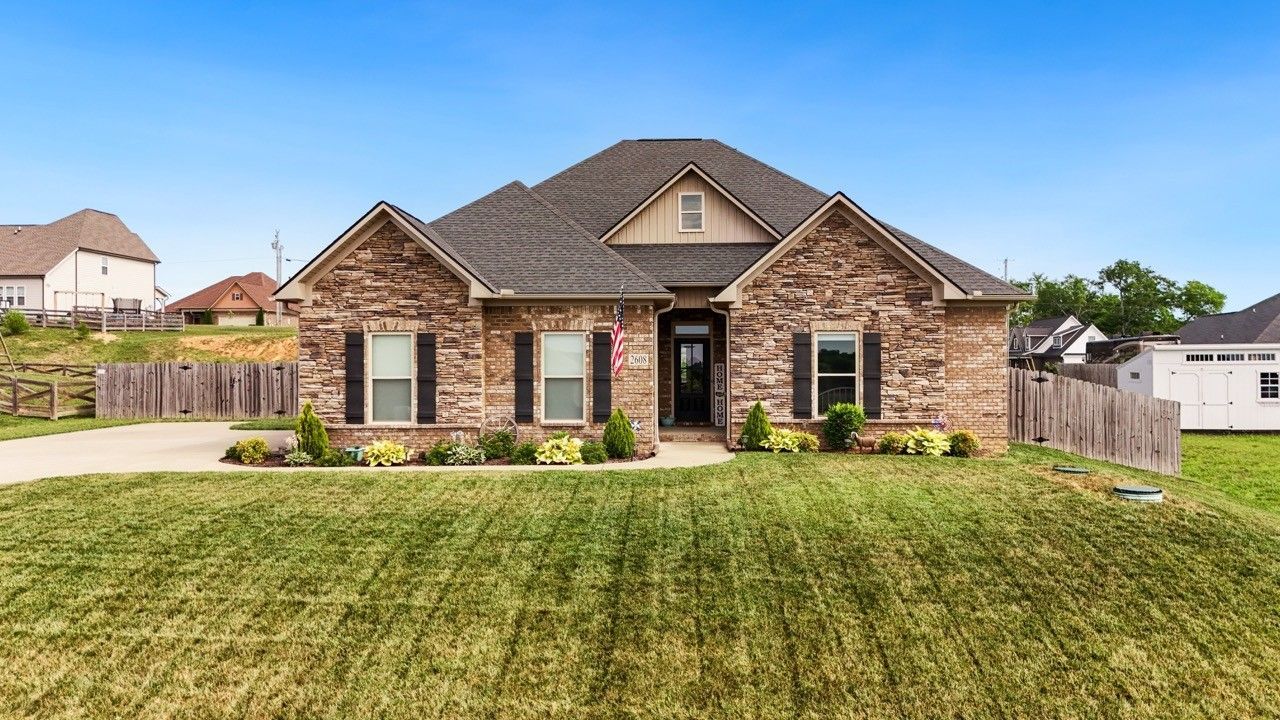 2608 Etna Dr, Chapel Hill, TN 37034 Main Photo