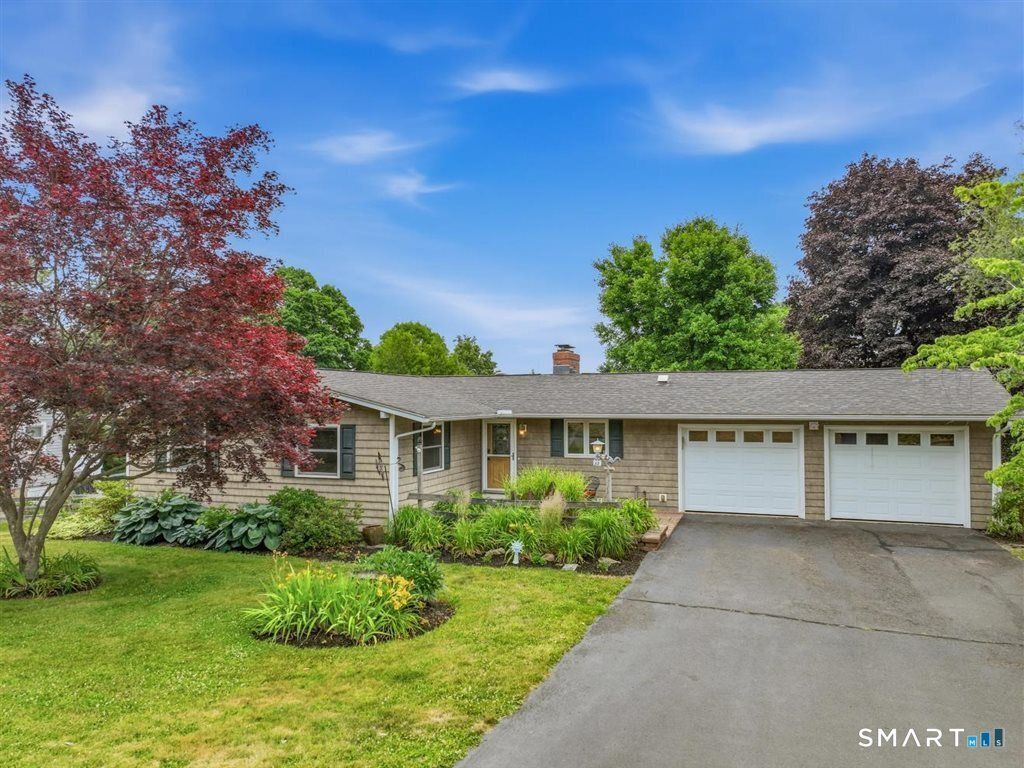 12 Wooding, Wallingford, CT 06492 Main Photo