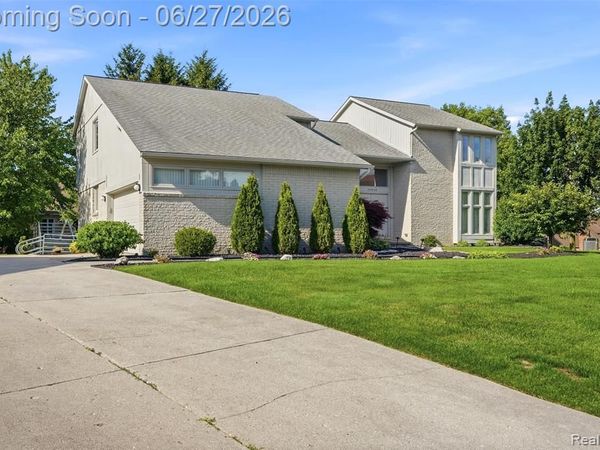 39044 Wilton Court, Farmington Hills, MI 48331