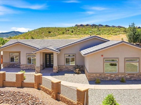 395 ZACHARY Drive, Prescott, AZ 86301