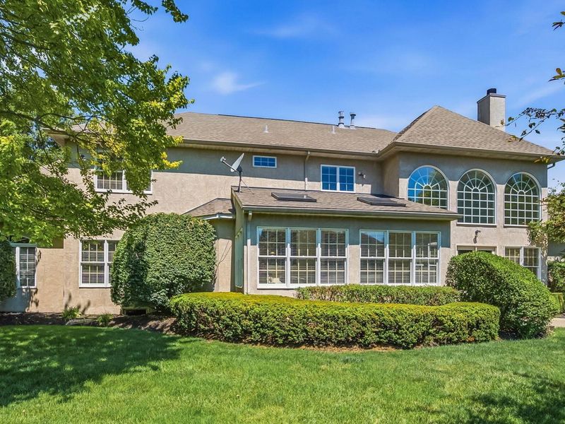8226 Timber Mist Court , Dublin, OH 43017 Photo 2