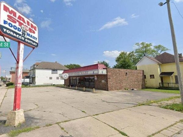637 W Main Street , Springfield, OH 45504