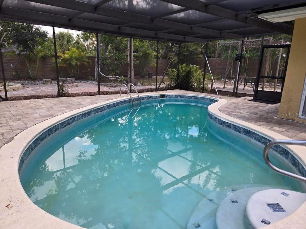 859 Patterson Drive, Sarasota, FL 34234 Photo
