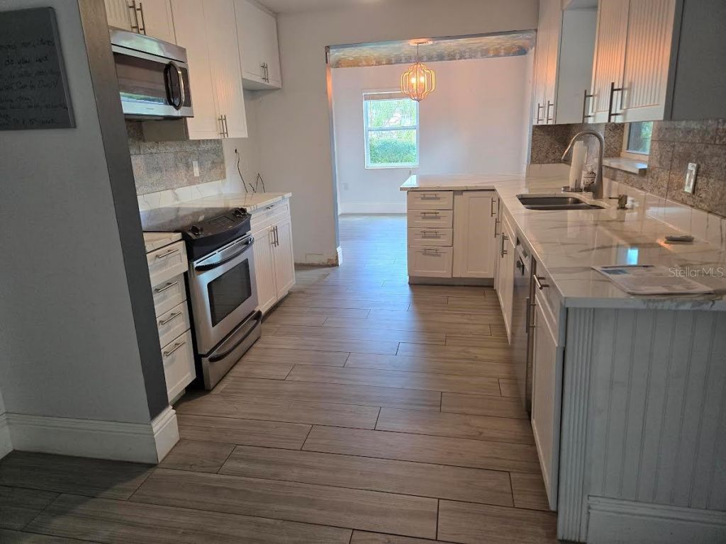 859 Patterson Drive, Sarasota, FL 34234 Photo