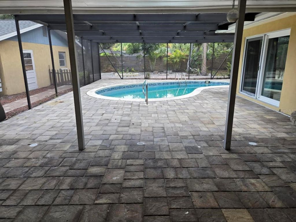 859 Patterson Drive, Sarasota, FL 34234 Photo