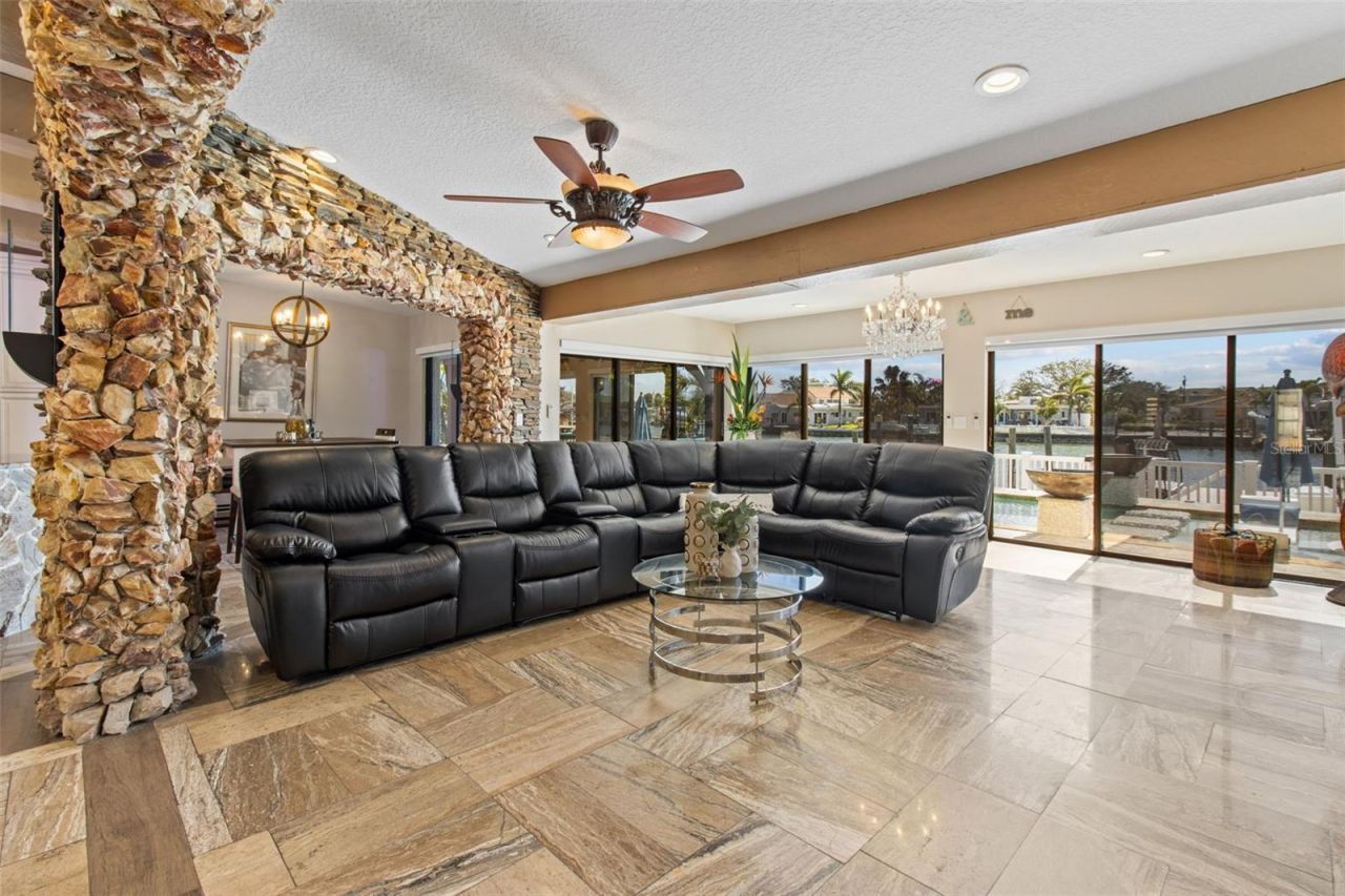 357 La Hacienda Drive, Indian Rocks Beach, FL 33785 Photo