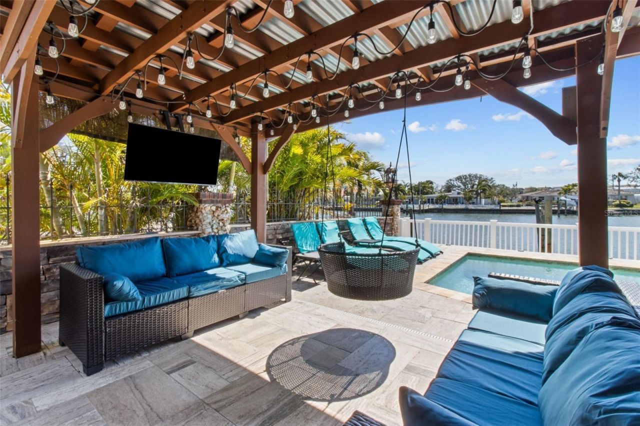 357 La Hacienda Drive, Indian Rocks Beach, FL 33785 Photo