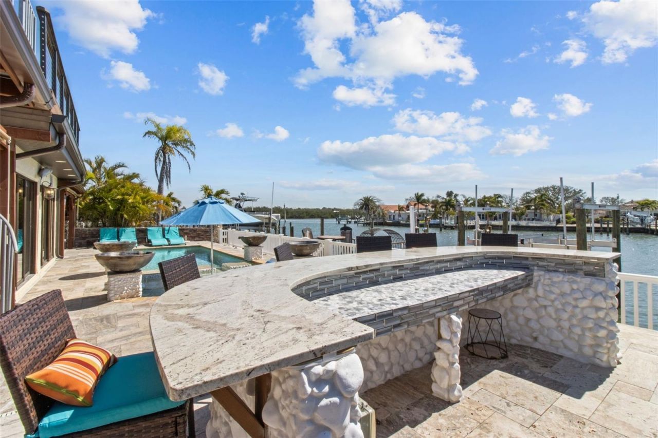 357 La Hacienda Drive, Indian Rocks Beach, FL 33785 Photo