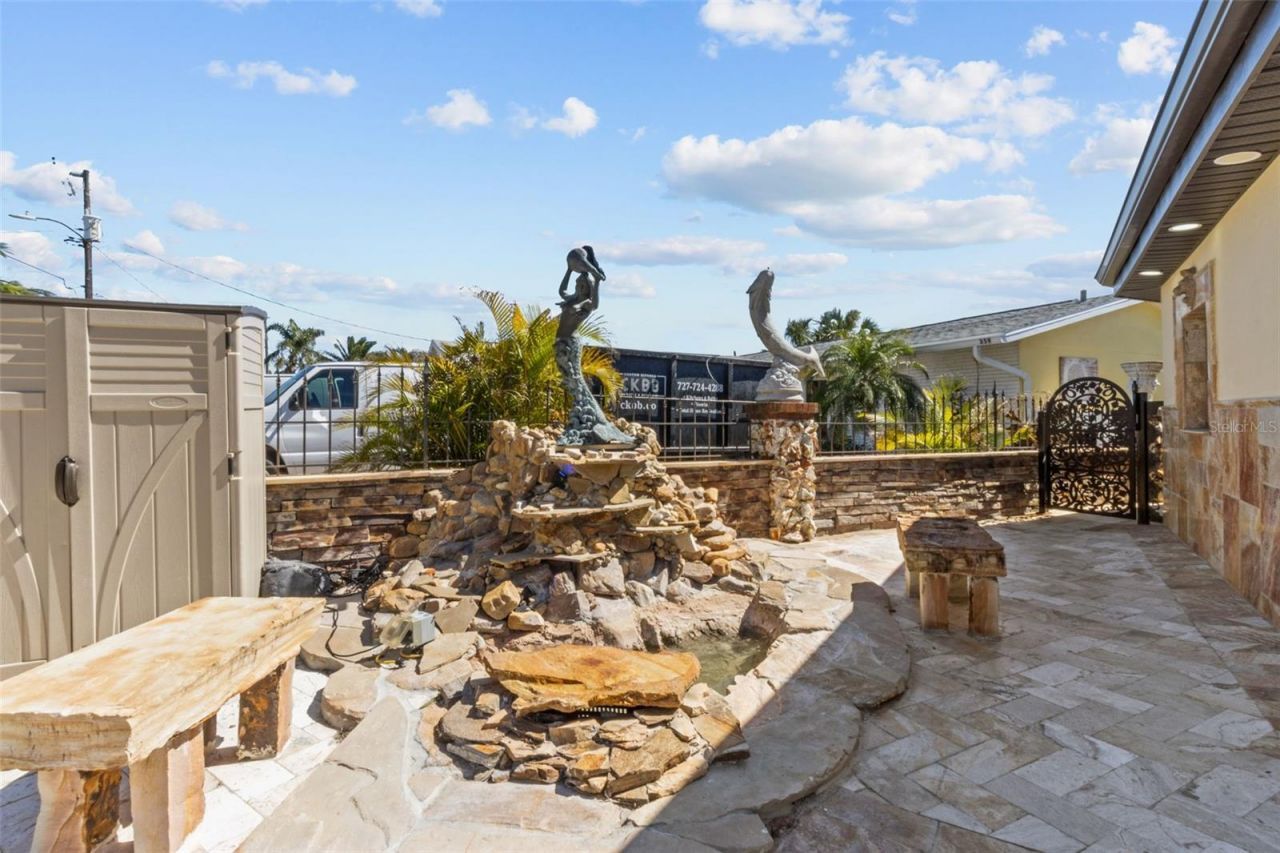 357 La Hacienda Drive, Indian Rocks Beach, FL 33785 Photo