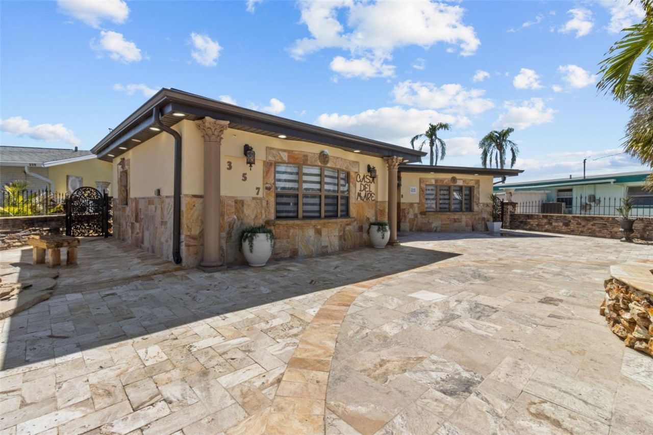 357 La Hacienda Drive, Indian Rocks Beach, FL 33785 Photo