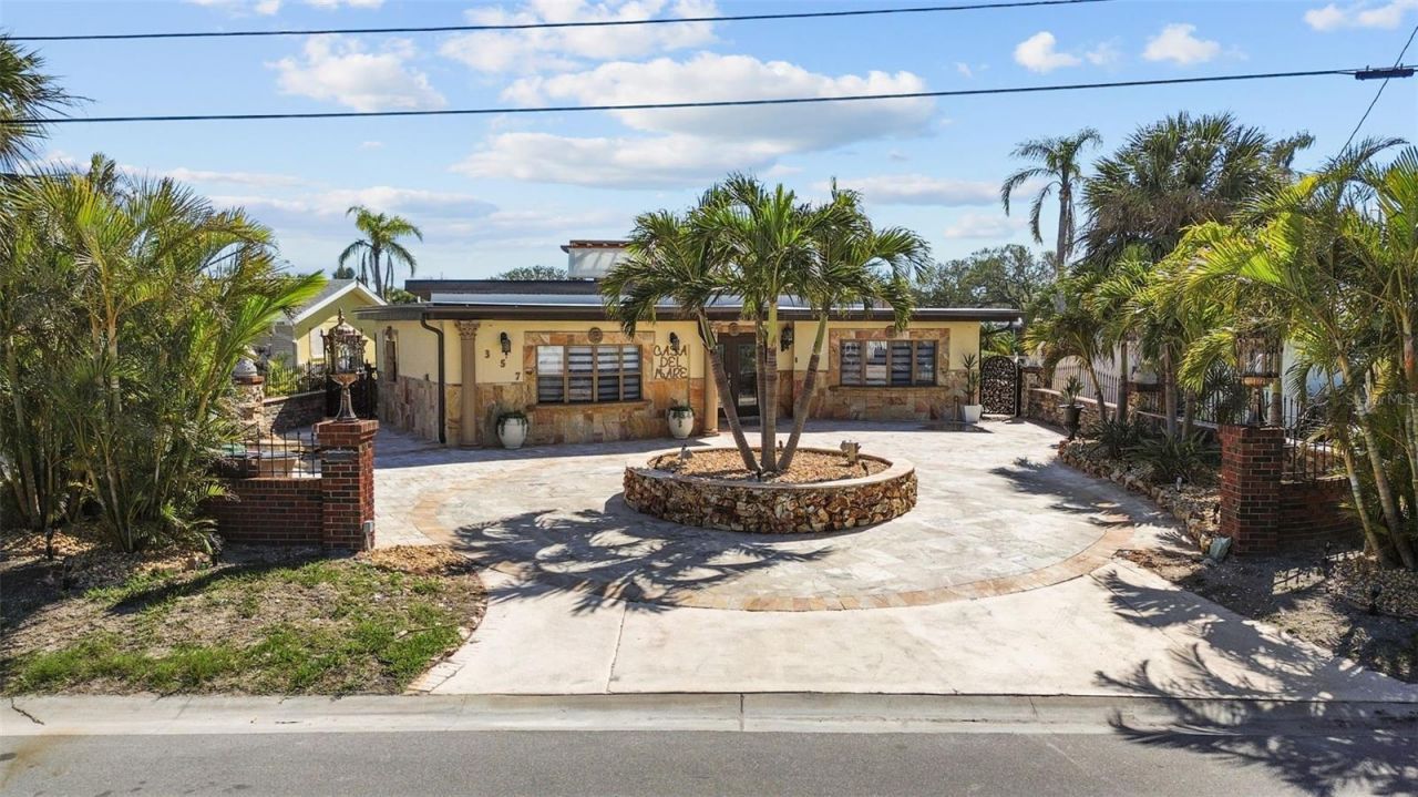 357 La Hacienda Drive, Indian Rocks Beach, FL 33785 Photo