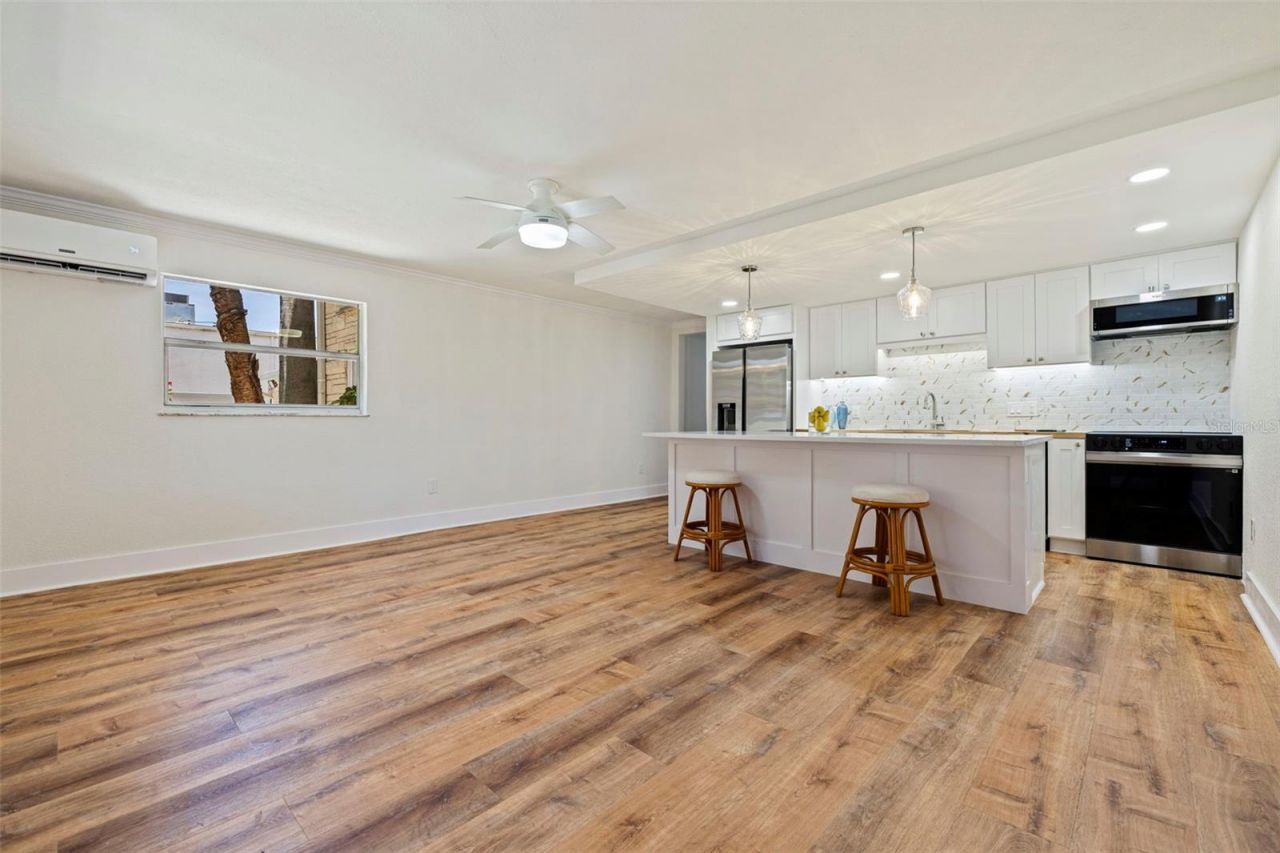 109 16th Avenue, Unit 3, Indian Rocks Beach, FL 33785 Photo