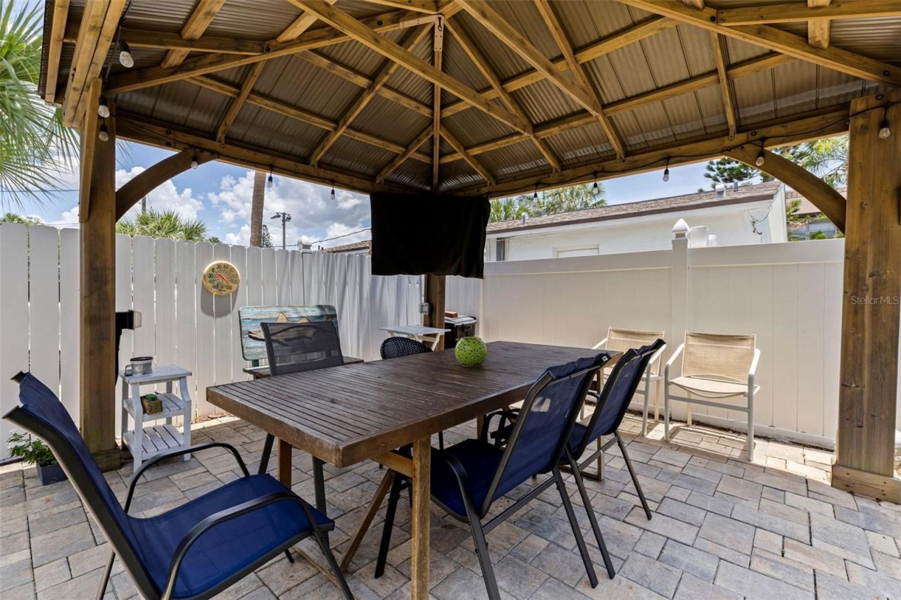 109 16th Avenue, Unit 3, Indian Rocks Beach, FL 33785 Photo