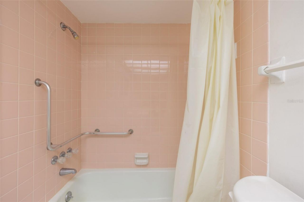 4715 Bay Street Ne, Unit 222, Saint Petersburg, FL 33703 Photo