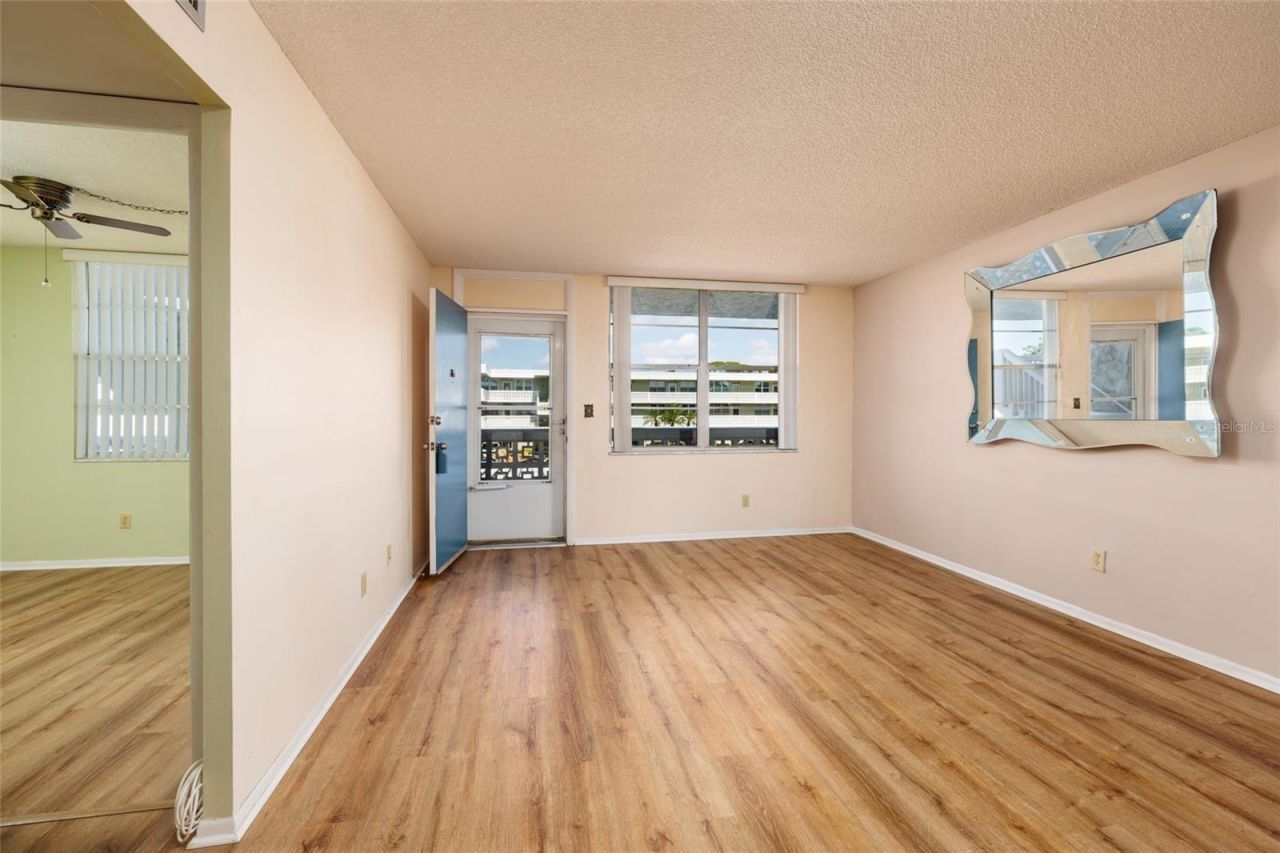 4715 Bay Street Ne, Unit 222, Saint Petersburg, FL 33703 Photo
