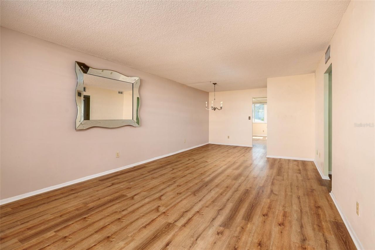 4715 Bay Street Ne, Unit 222, Saint Petersburg, FL 33703 Photo