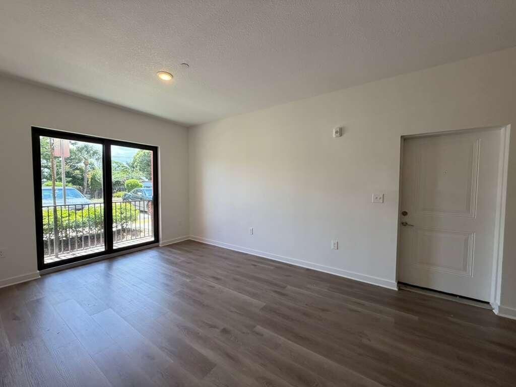 4260 Lakewood Road, Unit 205, Lake Worth Beach, FL 33461 Photo