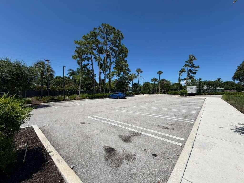 4260 Lakewood Road, Unit 205, Lake Worth Beach, FL 33461 Photo