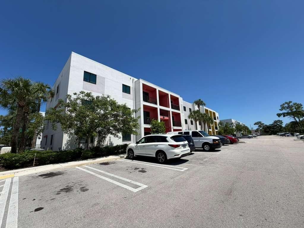 4260 Lakewood Road, Unit 205, Lake Worth Beach, FL 33461 Photo