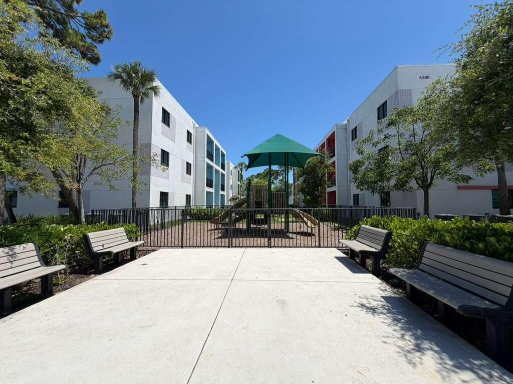 4260 Lakewood Road, Unit 205, Lake Worth Beach, FL 33461 Photo