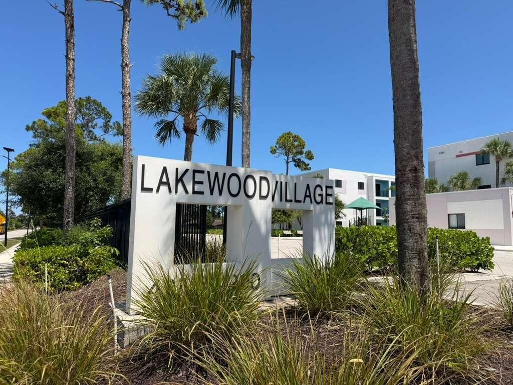 4260 Lakewood Road, Unit 205, Lake Worth Beach, FL 33461 Photo