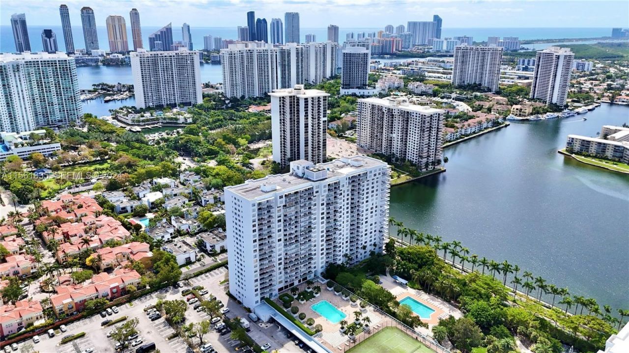 2851 NE 183rd Street, Unit 2117, Aventura, FL 33160 Photo