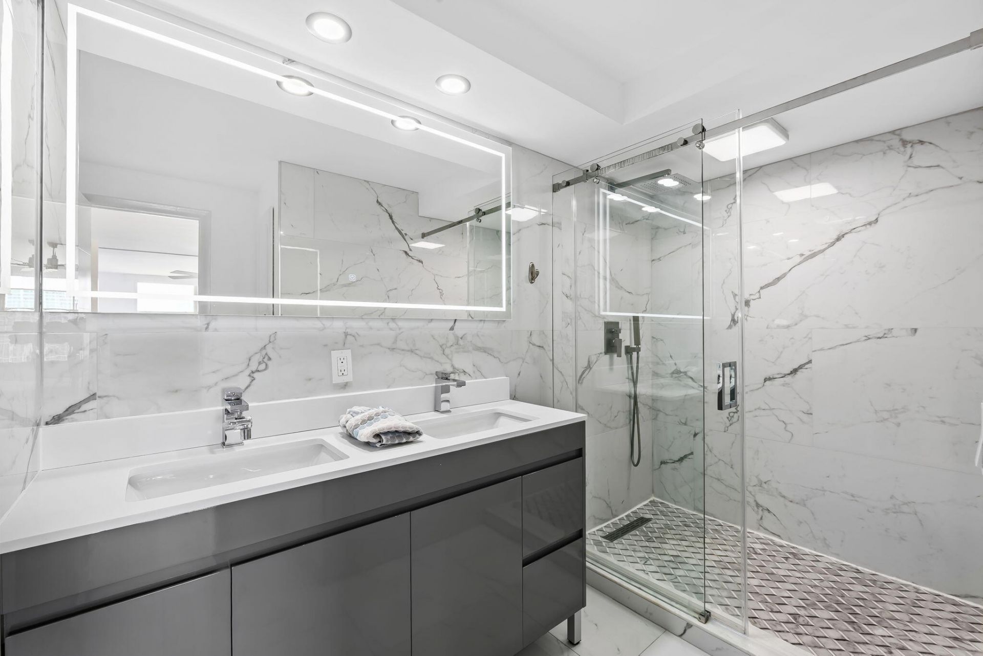 2851 NE 183rd Street, Unit 2117, Aventura, FL 33160 Photo