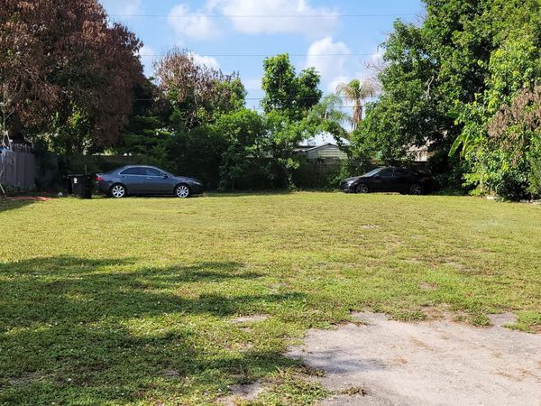 702 SW Colleen Avenue, Port St. Lucie, FL 34983